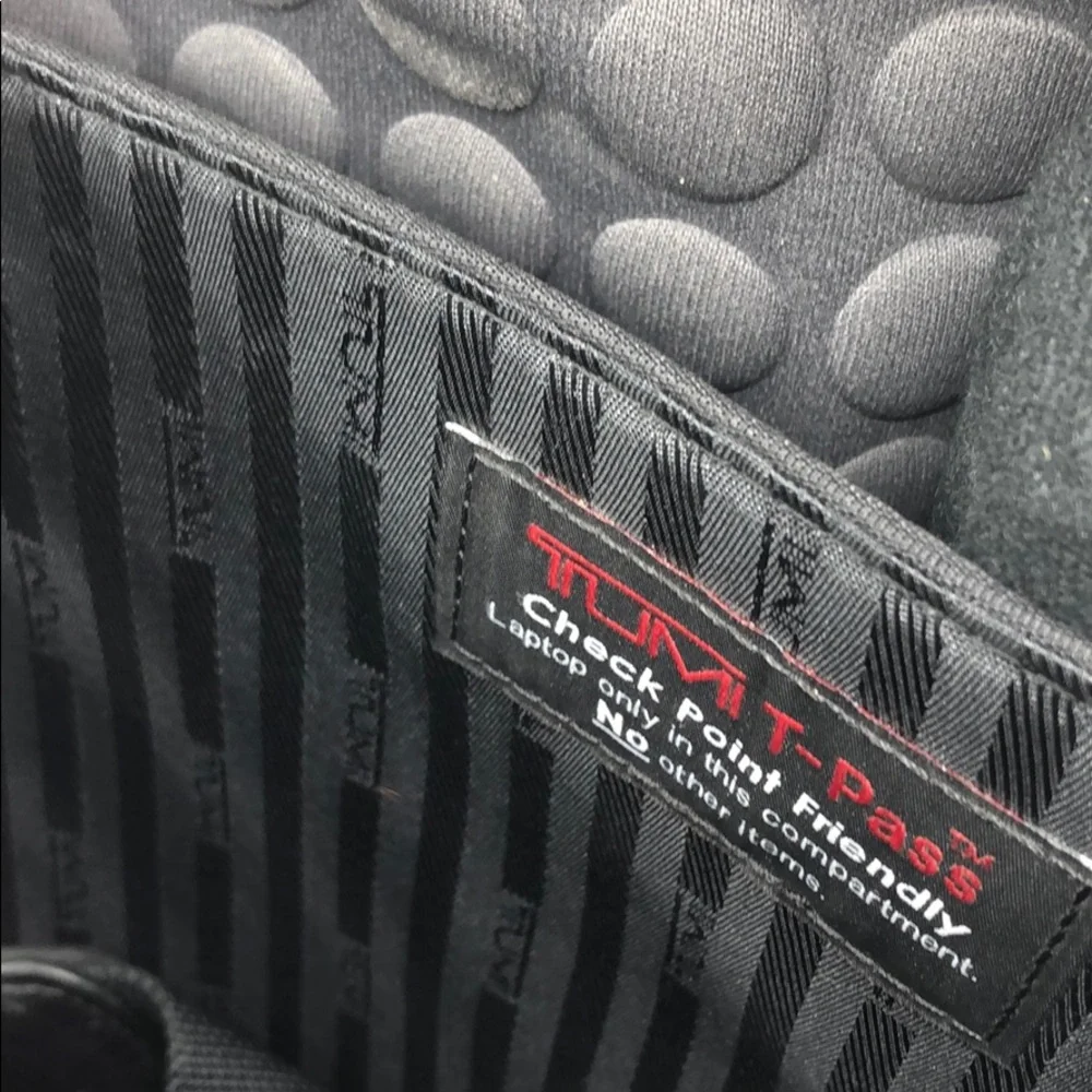 Tumi alpha pass®